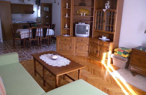 Suha Punta Apartment | Holiday apartment with terrace