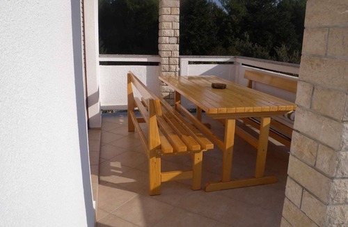 Suha Punta Apartment | Holiday apartment with terrace