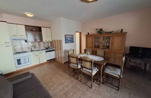 Suha Punta Apartment | Holiday apartment with terrace