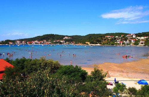 Suha Punta Apartment | Holiday apartment with terrace