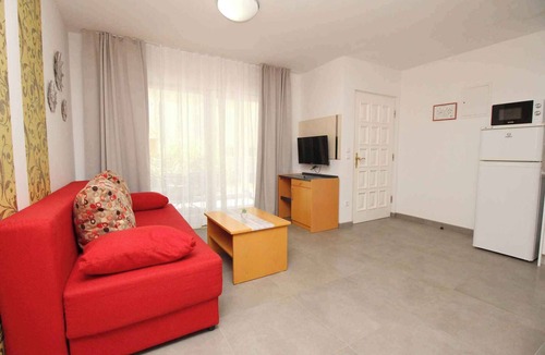 Baska Apartment | Holiday apartment with terrace near the beach