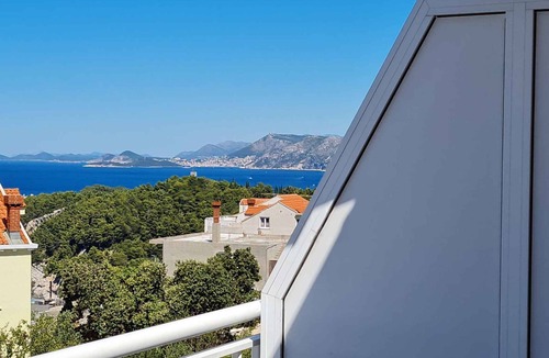 Popovici Apartment | Holiday apartment With terrace and air conditioning