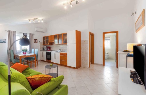 Brulo Apartment | Holiday apartment with terrace