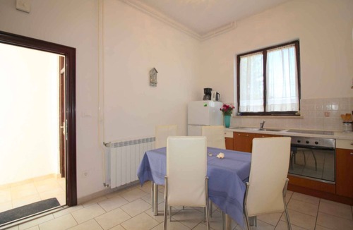 Porec Apartment | Holiday apartment with terrace and air conditioning