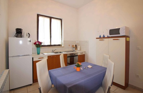 Porec Apartment | Holiday apartment with terrace and air conditioning