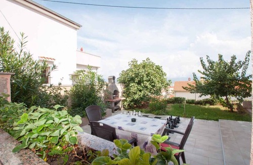 Vrbnik Apartment | Holiday apartment with wonderful sea views