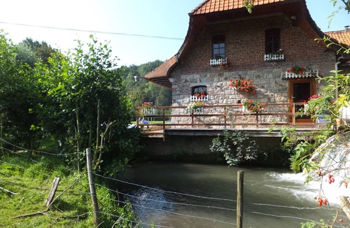 Eps House | holiday cottage rental for 4 to 5 people