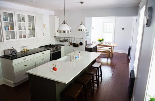Croton-on-Hudson House | Holiday cozy country cottage!