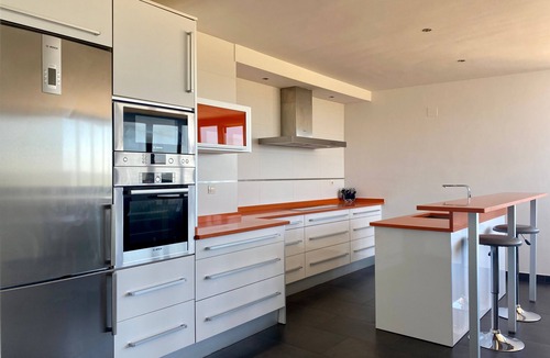 Penarroya de Tastavins House | Holiday Home 'Casacastillo28' with Mountain View, Wi-Fi and Air Conditioning