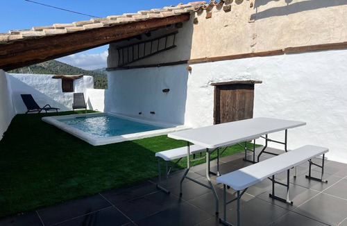 Penarroya de Tastavins House | Holiday Home 'Casacastillo28' with Mountain View, Wi-Fi and Air Conditioning