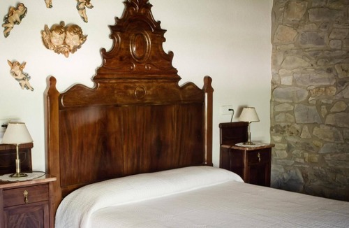 Sant Agusti de Llucanes House | Holiday Home 'Cal Masover' with Mountain View, Private Pool and Wi-Fi