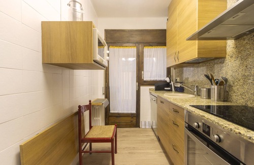 Sant Llorenc de Morunys Apartment | Holiday Apartment "Vall De Lord" with Mountain View, Private Terrace & Wi-Fi