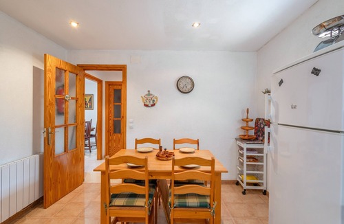 Ribes De Freser House | Holiday Home 'Cal Andreu' with Mountain Views, Private Garden and Wi-Fi
