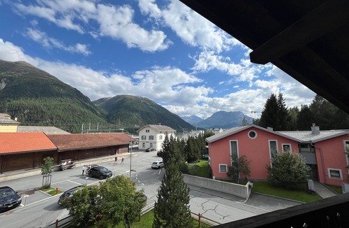 Bever Apartment | Holiday flat "Chesa Müsella" public transport included