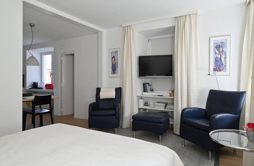 Samedan Apartment | Holiday flat "Crasta 4" with WLAN