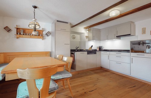 Visp Apartment | Holiday flat from the 16th century