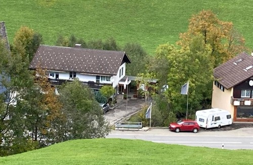 Wildhaus House | Holiday flat Haus am Bach