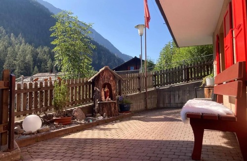St. Niklaus Ski Chalet | Holiday flat Morgengruss