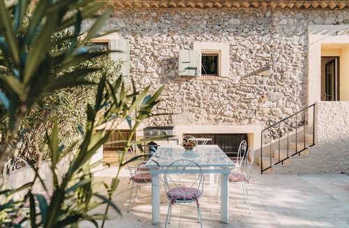 Armissan Apartment | Holiday flat with a view of the water