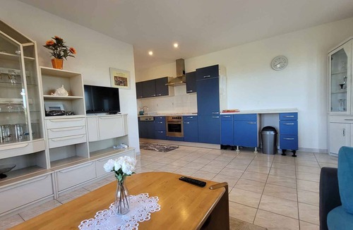 Milovcici Apartment | Holiday flat with garden and barbecue