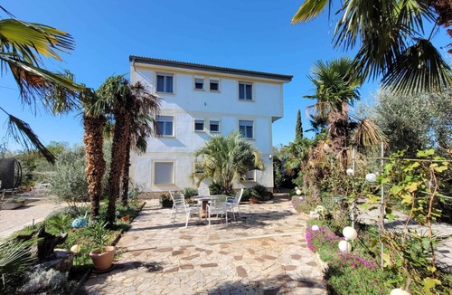 Milovcici Apartment | Holiday flat with garden and barbecue