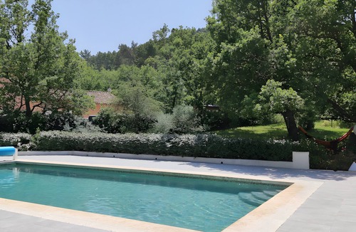 Le Puy-Sainte-Reparade House | Holiday Home 'La Rouveraie, 35 M²' with Mountain View, Wi-Fi and Air Conditioning