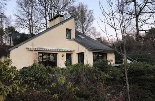 Marcillac-la-Croisille House | Holiday house facing the lake ideal for a family with children