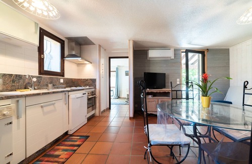 Montesquieu-des-Alberes House | Holiday Home 'Saint Pierre' with Mountain View, Wi-Fi and Air Conditioning