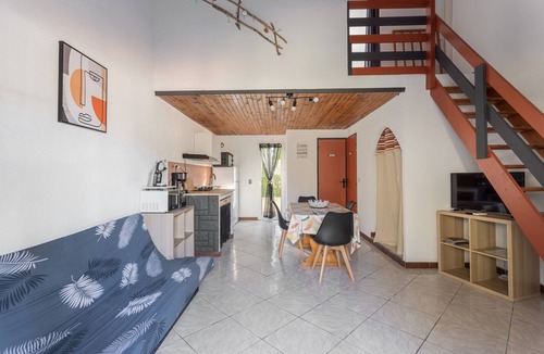 Roquefort-des-Corbieres House | Holiday Home 'La Capelle 4 Persons 880' with Shared Pool, Wi-Fi and Air Conditioning