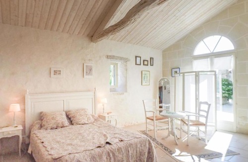 Saint-Laurent-de-la-Salle House | Holiday Home Gîte de l'Orangerie by Interhome