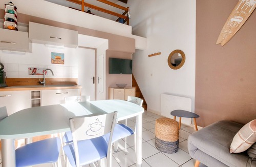 Saint-Vincent-sur-Jard House | Holiday's residence with a pool, house for 4