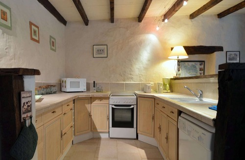 Saint-Laurent-de-la-Salle House | Holiday Home Saint-Laurent Pool Retreat