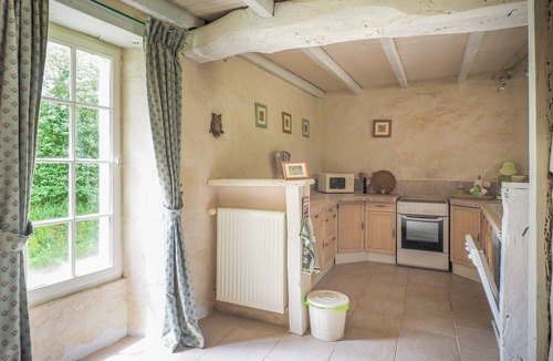 Saint-Laurent-de-la-Salle House | Holiday Home Saint-Laurent Pool Retreat