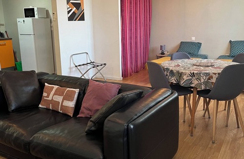 Villeneuve-les-Beziers Apartment | HOLIDAY APARTMENT