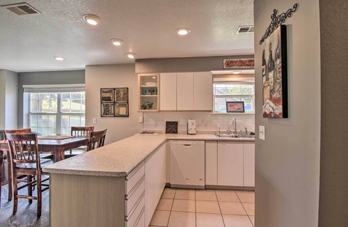 Branson Condo | Holiday Hills Resort Condo w/Hot Tub Access