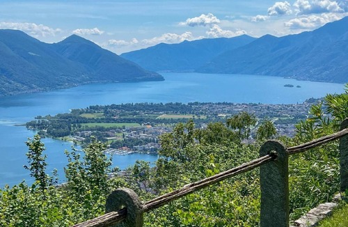 Brione sopra Minusio House | Holiday home "Rustico Eremo Rico" with a dream view