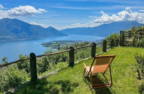 Brione sopra Minusio House | Holiday home "Rustico Eremo Rico" with a dream view