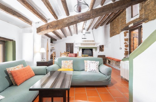 La Torre d'En Besora House | Holiday Home 'Moli Colomer' with Mountain View, Shared Pool and Private Terrace