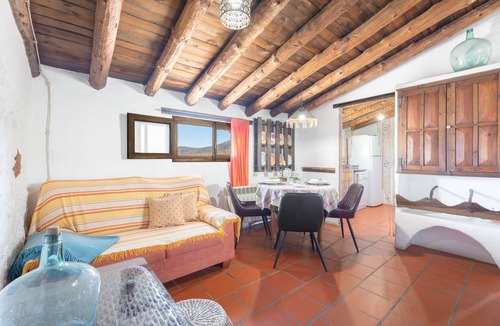 La Torre d'En Besora House | Holiday Home 'El Cup' with Mountain View, Shared Pool and Private Terrace