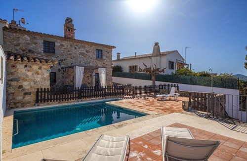 Santa Cristina de Aro House | Holiday Home 'Can Tarana' with Mountain View, Private Pool and Wi-Fi