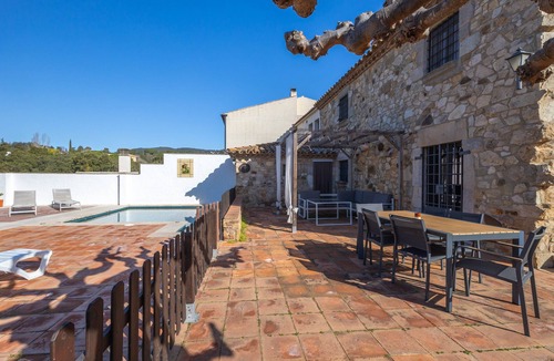 Santa Cristina de Aro House | Holiday Home 'Can Tarana' with Mountain View, Private Pool and Wi-Fi