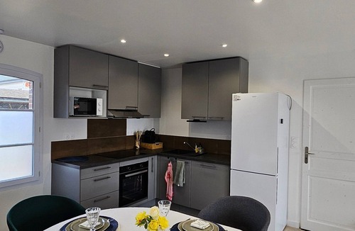 Bercheres-Saint-Germain House | Holiday Home 'Les 3 Mares' with Shared Garden and Wi-Fi