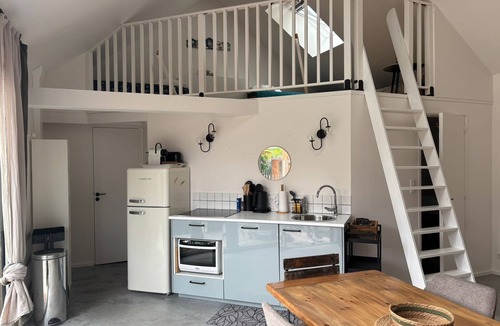 Le Minihic-sur-Rance House | Holiday Home 'La P’tite Maison' with Private Terrace, Garden & Wi-Fi