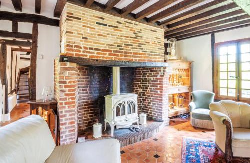 Saint-Georges-du-Mesnil House | Holiday Home La Chaumière by Interhome