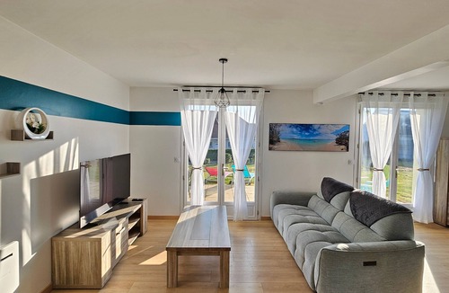 Saint-Jouin-Bruneval House | Holiday Home “Gîtes Le Skàli” with Private Garden and Wi-Fi