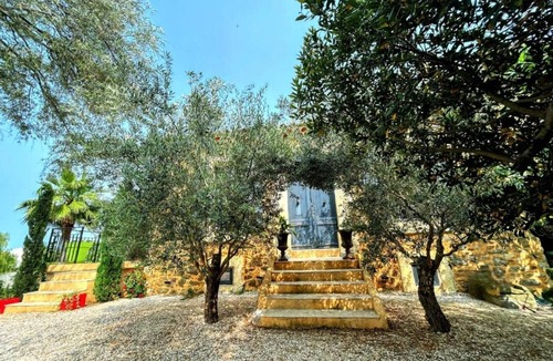 Le Somail House | Holiday Home "Villa Napoléon" with Private Pool & Wi-Fi