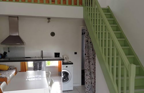 Septemes-les-Vallons House | Holiday Home "Location Saisonnière T2 Duplex" with Private Pool, Wi-Fi & Air Conditioning