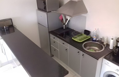 Septemes-les-Vallons House | Holiday Home "Location Saisonnière T2 Duplex" with Private Pool, Wi-Fi & Air Conditioning