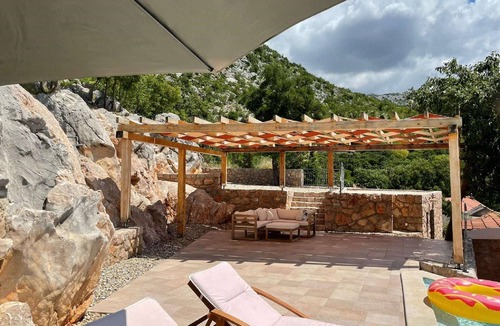 Starigrad House | Holiday Home in Starigrad with Sea View