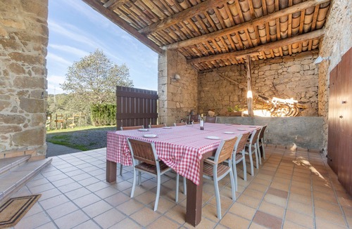La Baronia de Rialb House | Holiday Home 'Mas Vilardaga' with Mountain View, Wi-Fi and Air Conditioning